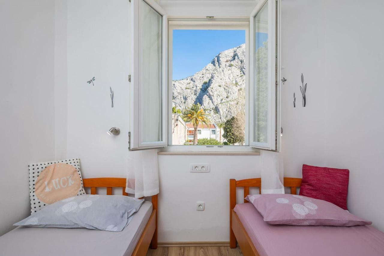 Sandy Beach Apartment Omiš Eksteriør bilde
