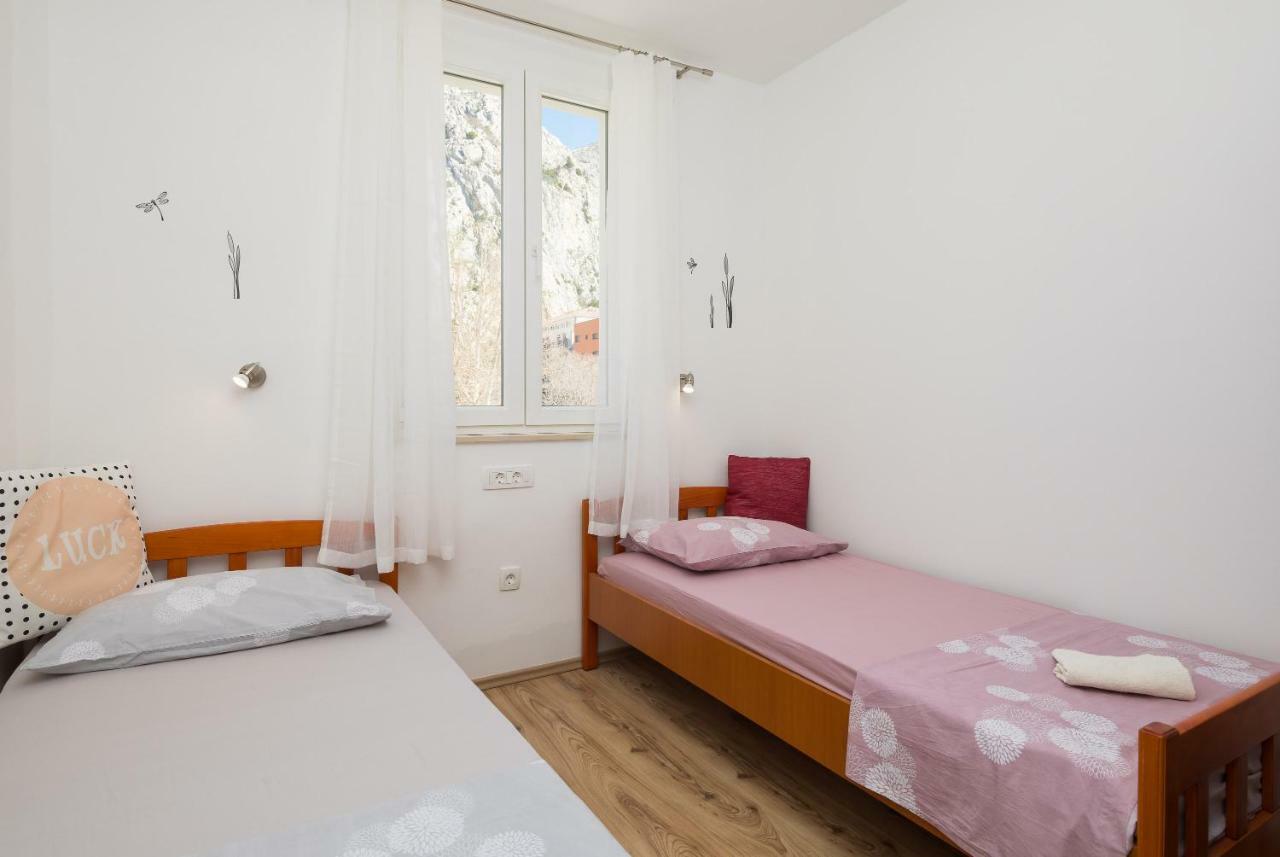Sandy Beach Apartment Omiš Eksteriør bilde